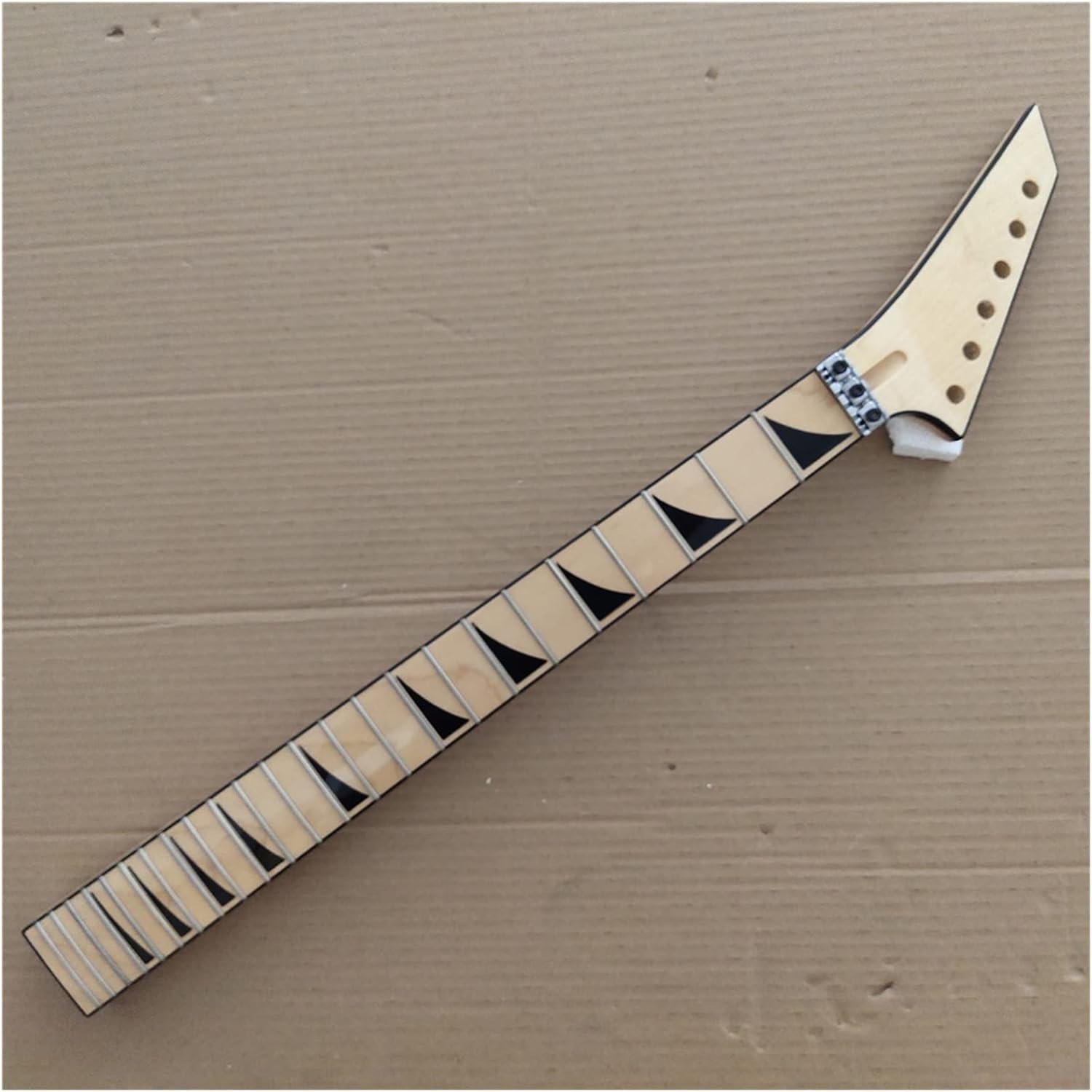 Left Head 24 Frets Maple Electric Guitar Neck Replacement Maple Fingerboard Locking Nut Gloss Guitar ​Neck Replacement
