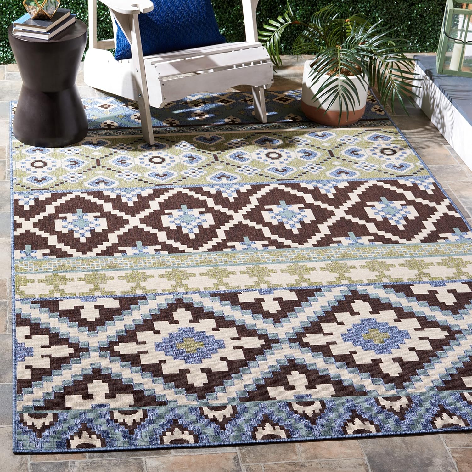 SAFAVIEH Washable Rug Outdoor Veranda Collection - 8' x 11', Chocolate & Blue, Non-Shedding & Easy to Clean, Ideal for Patio, Backyard, Mudroom (VER097-0624)