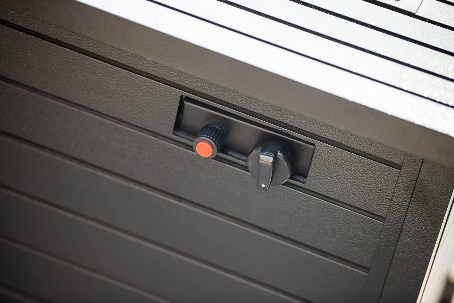 57in Outdoor Gas Propane Fire Pit Table, Rectangular Mocha Dark Brown, 50,000 Btu, Aluminum Fireplace with Lid Fire Glass, Etl Certified for Patio, Deck, Backyard (1 Doors)