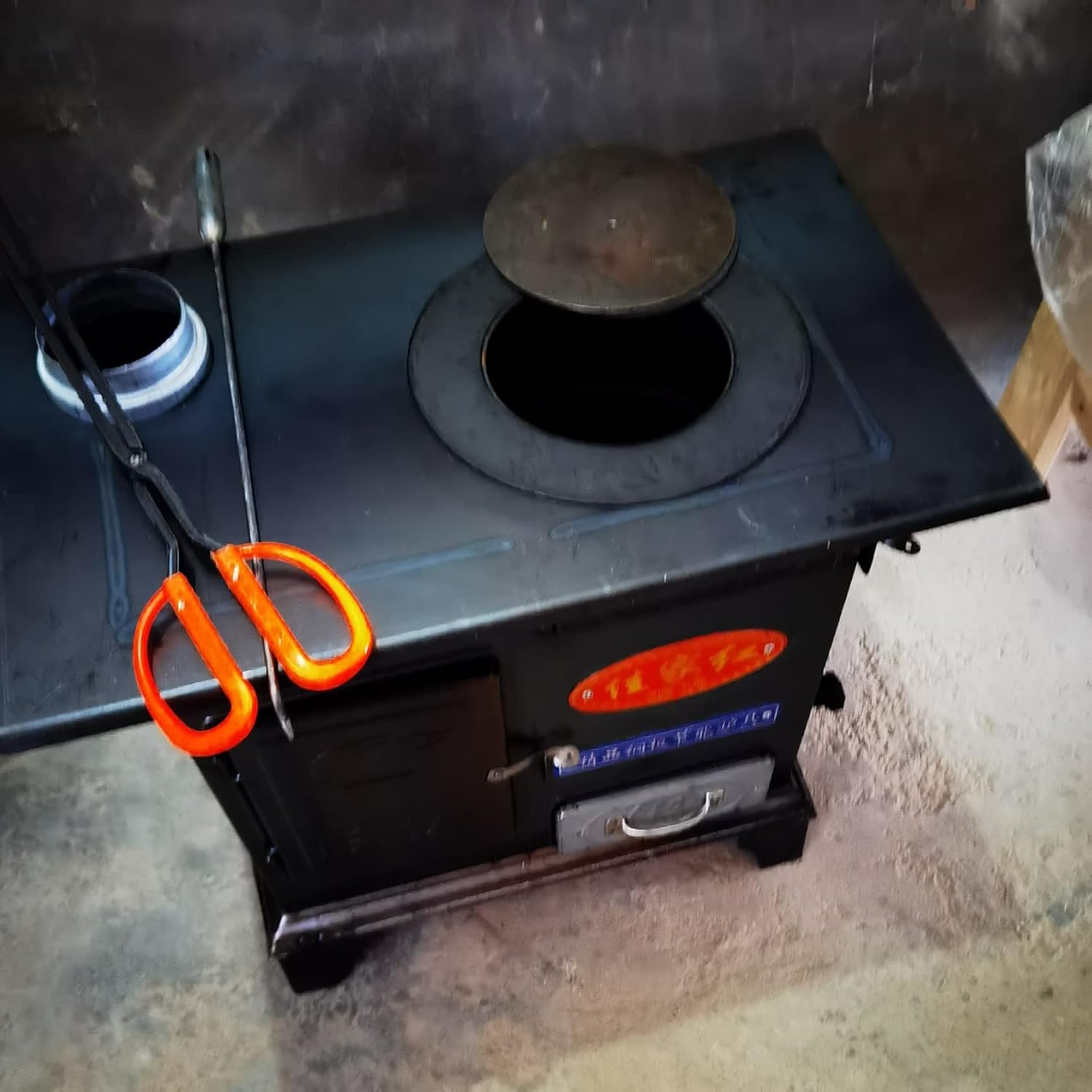 Portable Mobile Wood-Burning Heating Stove,Large Deck Or Patio Firepit, Indoor/Outdoor Smokeless Cast Steel Stove for Cooking,Large Capacity Barbecue Box,Rural Heater,56×35CM