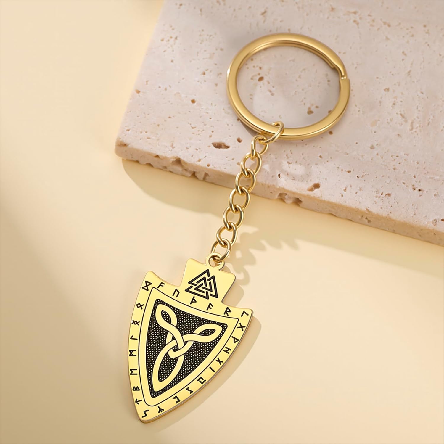 EUEAVAN Viking Keychain Odin Valknut Celtic Knot Shield Keyring Nordic Rune Protection Amulet Pagan Jewelry Mythology Gift
