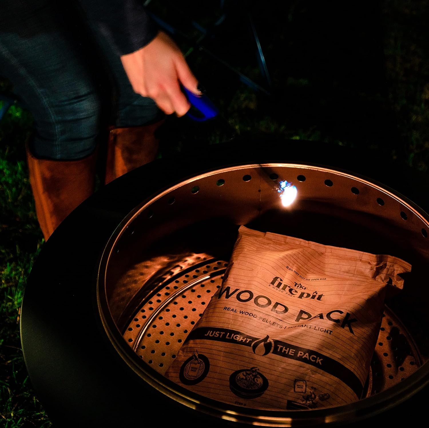 TIKI Brand Patio Fire Pit Heat Deflector, Screen, Poker and 4-Pack Wood Pellets for Smokeless Outdoor Fire Pit, 13.78