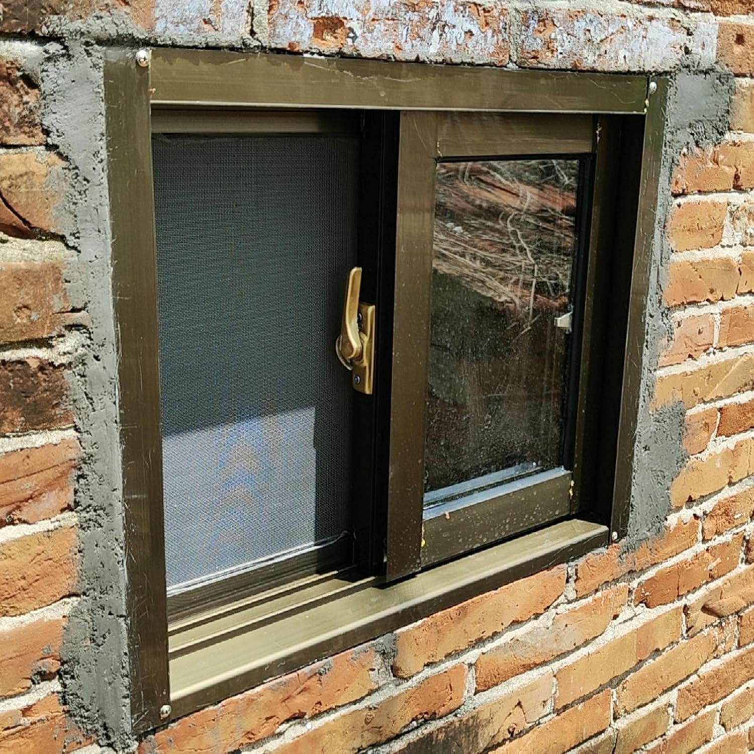 Lockable Shed Window Champagne, Easy Push-Pull Sliding Windows for Deer Stand, Chicken Coop, Garage, Cabin, Playhouse, Custom House Window Flush Mount(WxH 24x16in/60x40cm)