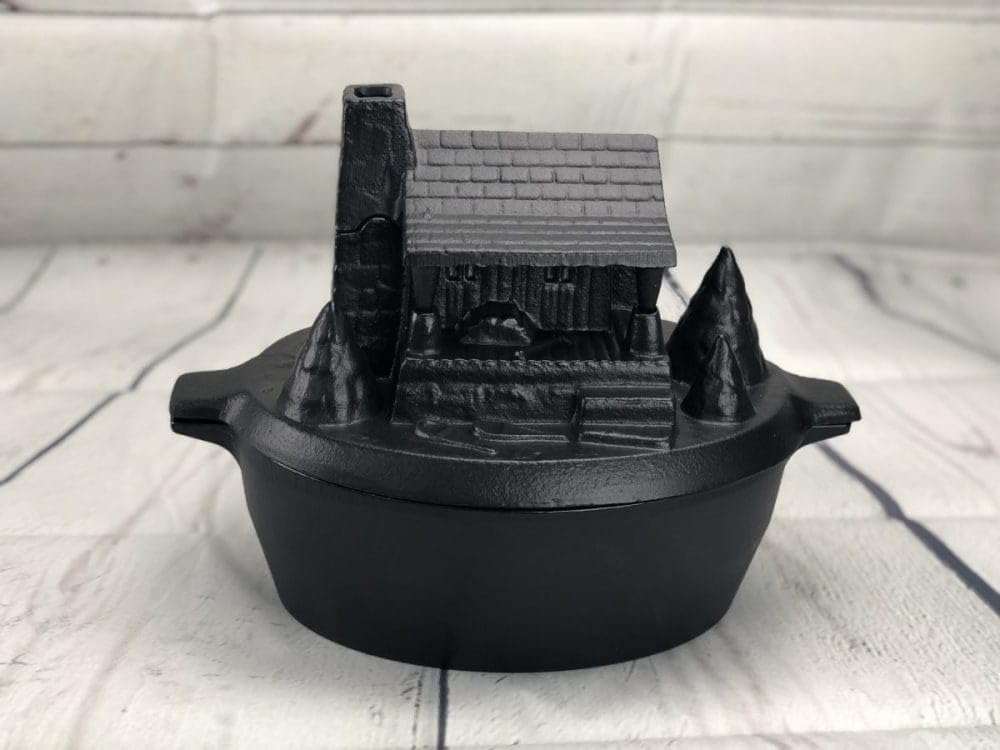 John Wright Log Cabin Cast Iron Steamer – Porcelain-Coated Wood Stove Humidifier - 3 QT