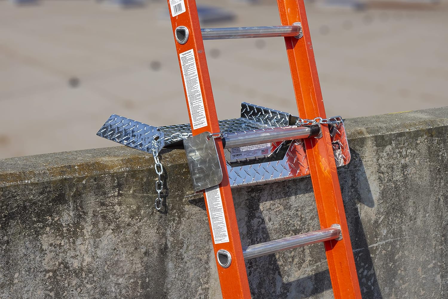 Tie Down Commercial Ladder Safety Dock | 1-Piece | 21.5 inch x 26 inch | Ladder Accessories Roof Access