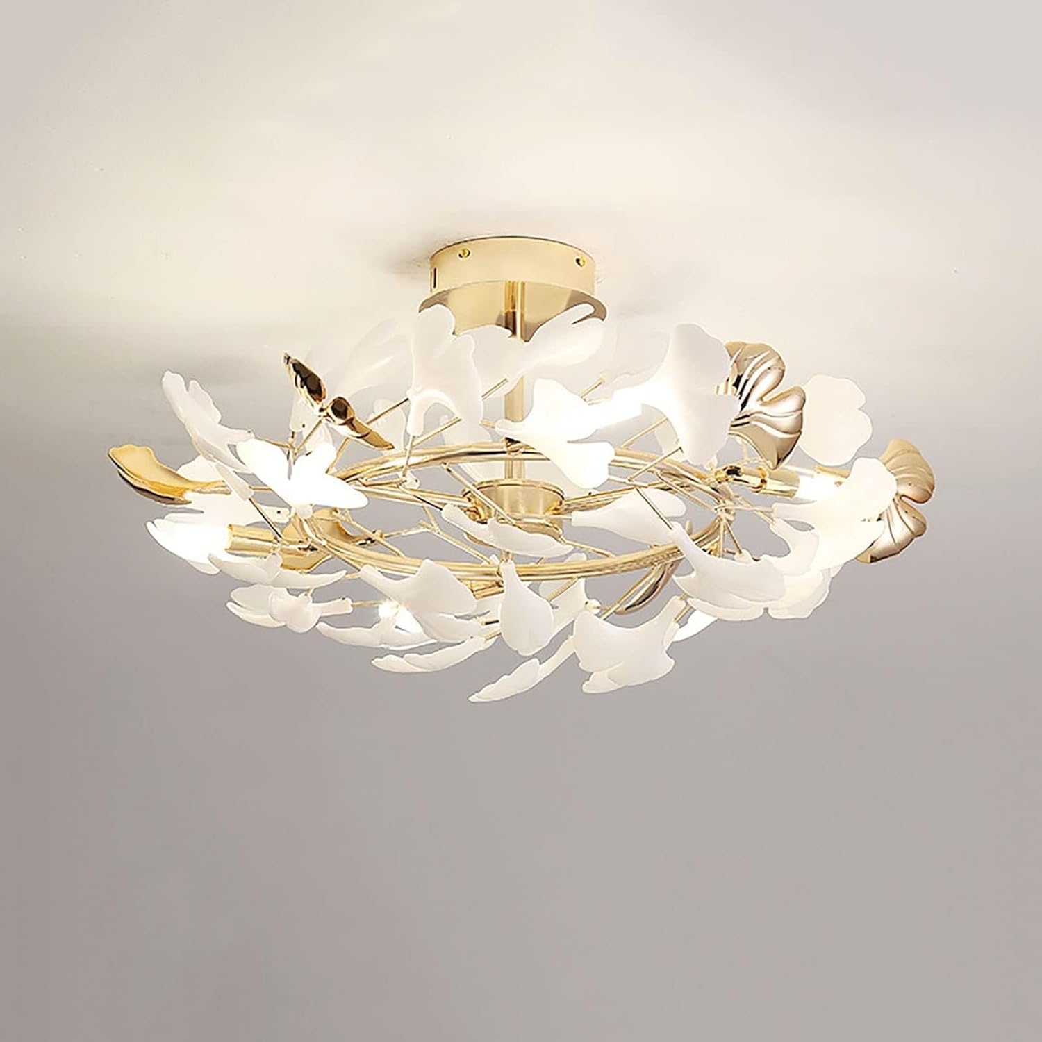 Modern Creative Leaf Ceiling Lamp Golden White Ginkgo Leaf Ceiling Light Multi-shape Scandinavian Designer Ceiling Light Fixture for Living Room Bedroom Dining Room Kitchen Study Room Corridor(