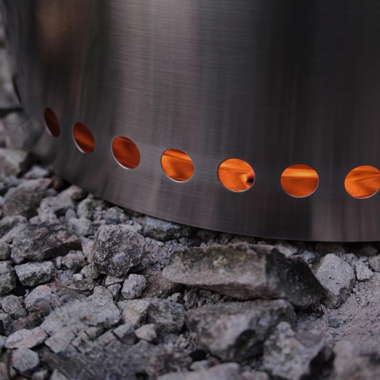 Stainless Steel Fire Pit Metal Burn Barrel Wood Burning Bonfire Incinerator Portable Burn Barrels Outdoor Fire Pits Burning Table for Camping Garden.(Holes-36x39CM/14.2x15.4IN)