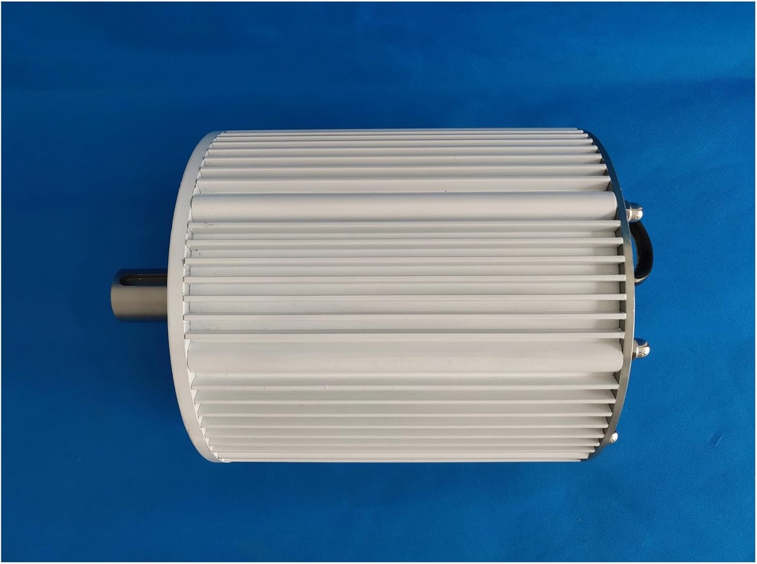 Wind Turbine Generator 30KW Gearless Permanent Magnet AC tors Use for Wind Water Turbine Low Starting Speed for Home(120V,20000W)