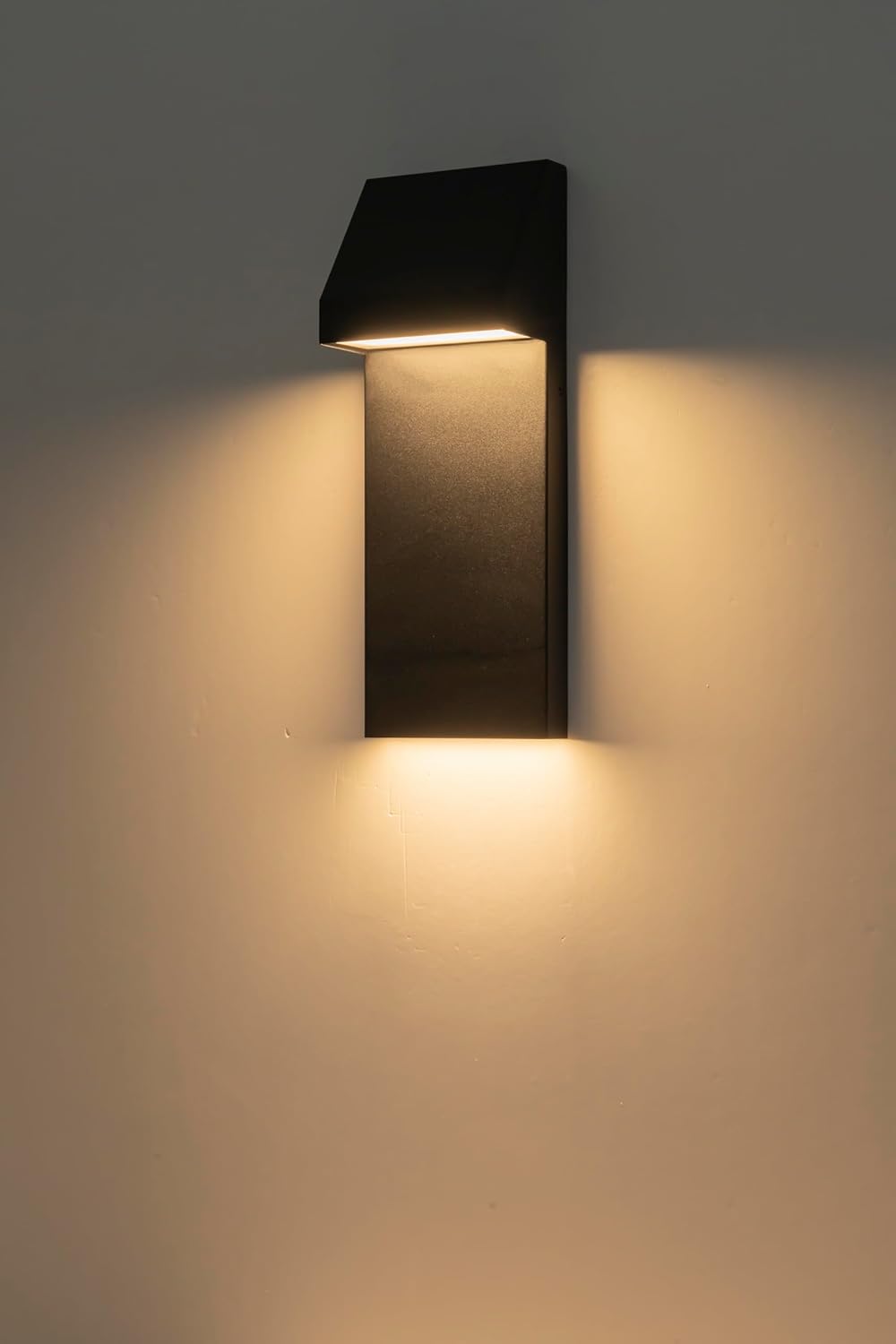 Canto LED Outdoor Wall Sconce 26W Integrated LED Outdoor Wall Mount,Anti Rust Textured Black Suit for Wet Locations and All Rooms,Easily Installed in Any Direction.Bulb Included.