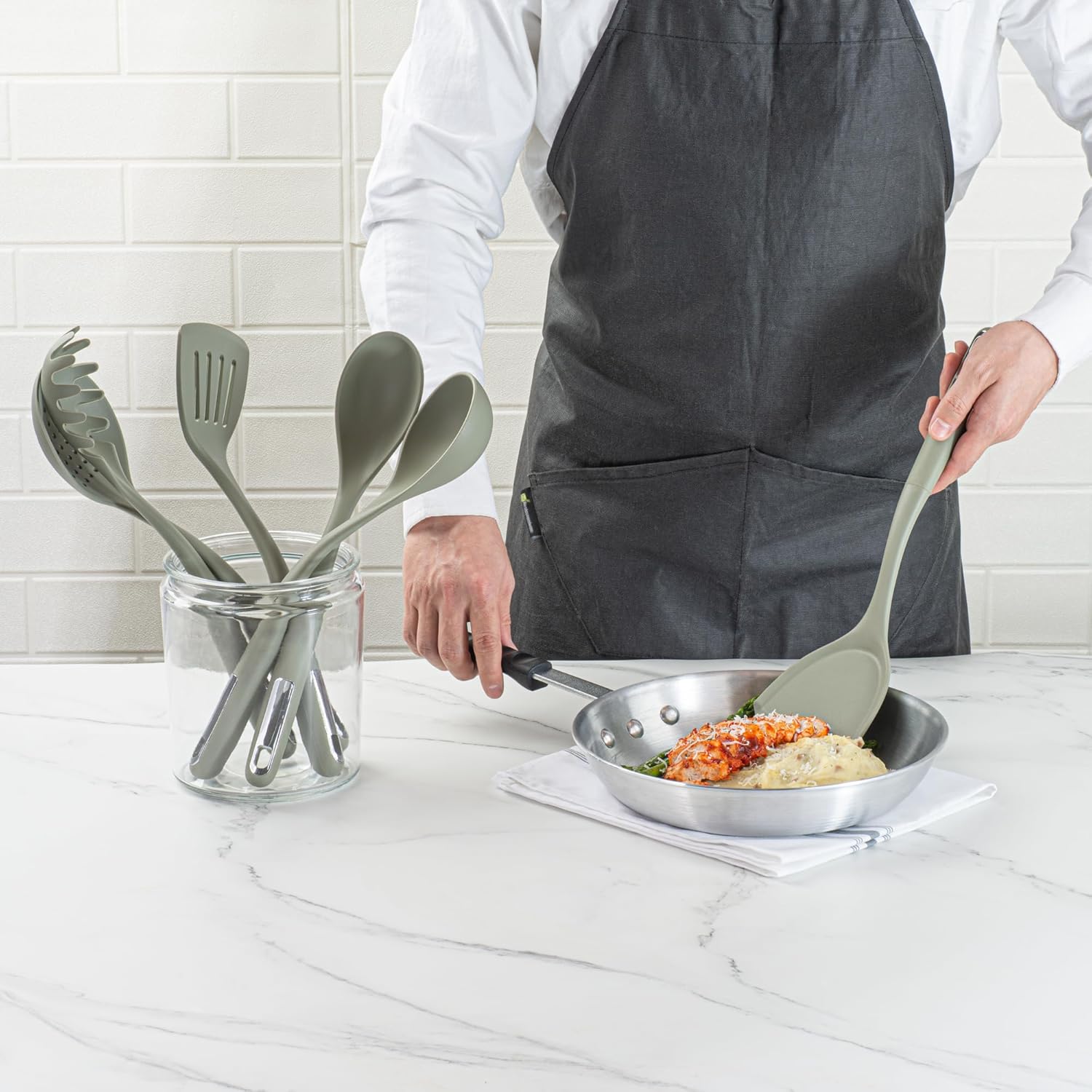 Restaurantware Silicone Utensil Set Pack of 10 Non-Slip Handle 6-Piece Kitchen Tool Set, Heat-Resistant Dishwasher-Friendly Cooking Accessories, Durable Green Cooking Utensils