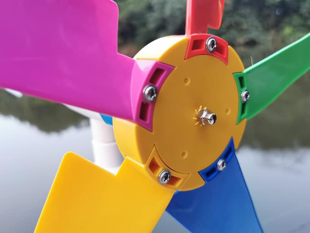 DIY Five-Blade Homemade Wind Turbine Garden Decorative 10M Lantern Strip Colorful Windmill Wind Driven Generator DC 2-25V Output (Type B)