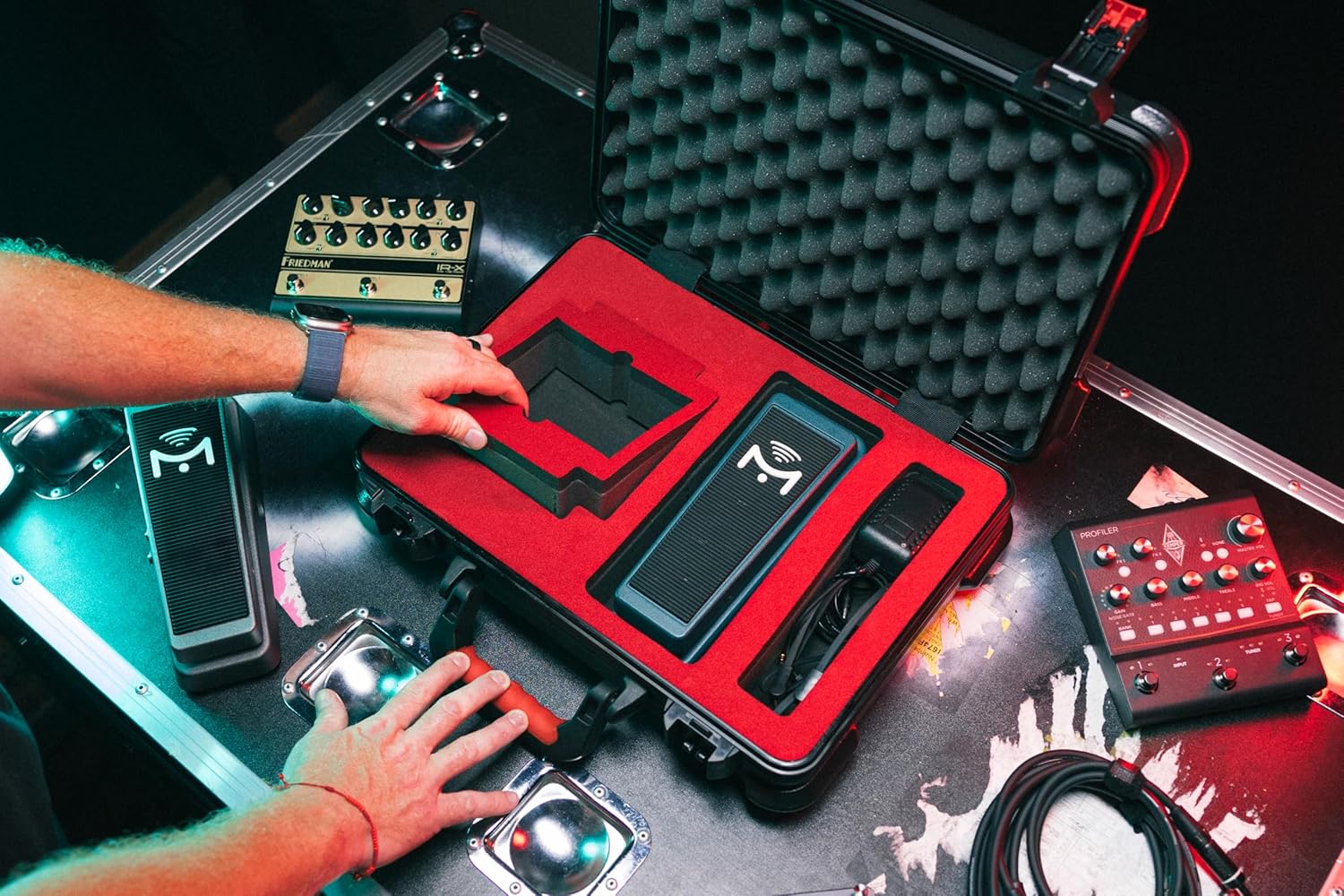 Gator Cases Frequent Flyer Mini Amp Modeler Case with Configurable Interior, TSA-Approved Latches (GTSA-GTR-MINIAMPMOD)