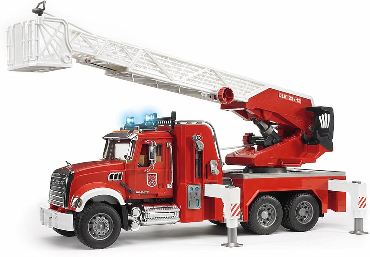 MACK Granite Fire engine with Water pump