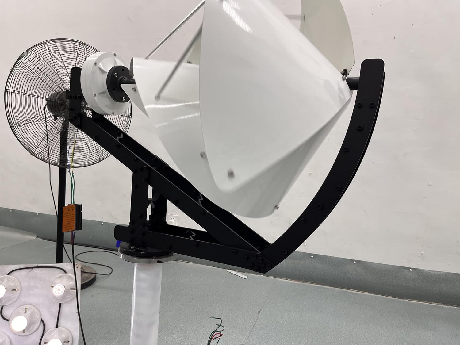 Archimedes 1kW Radio Telescope-Style Vertical Wind Turbine 12V/24V Off-Grid Home Wind Generator with 0.8m Aluminum Blades, Low Start-Up Wind, Three-Phase Permanent Magnet With MPPT (24, Volts)