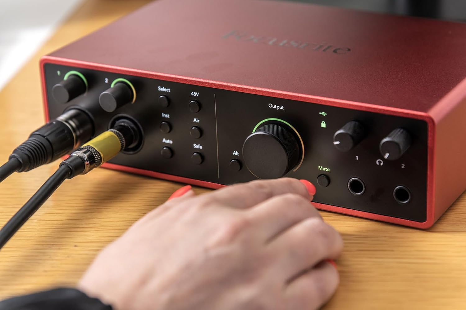 Audiosavings Bundle: Focusrite SCARLETT 16I16 4G 4th Gen 24-bit 192 kHz Audio Recording Interface Bundle with (2) Rockville RCM SR Studio/Recording Condenser Microphone (3 Items)