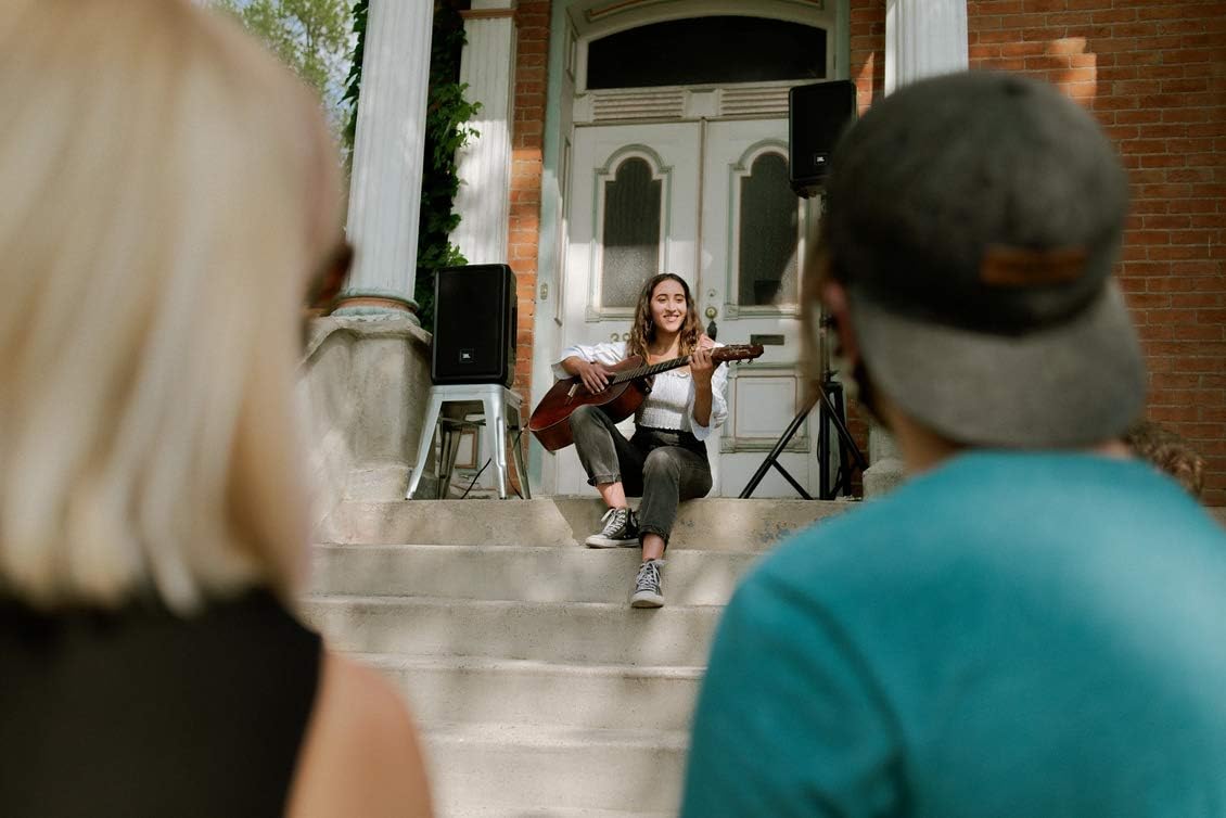 JBL Professional IRX108BT Powered PA Speaker, Portable Loudspeaker with Bluetooth, 8 Inch Woofer, 1300 Watt, Mobile DJ, Musicians, Small Venues, Ceremonies and Sports Events, Black