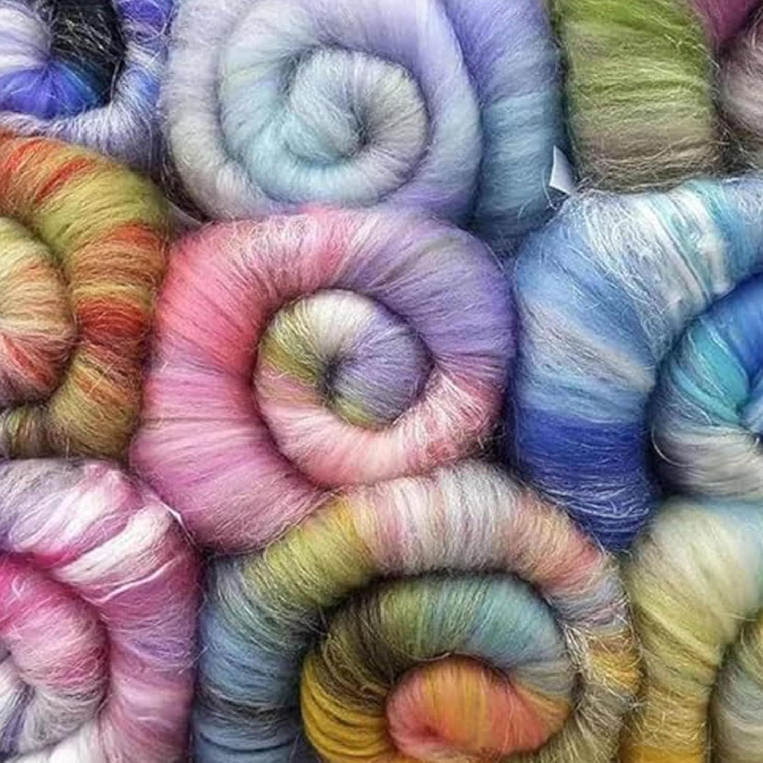 Wool Carding Machine, Manual Wool Felt Drum Carder for DIY Craft, Fast Color Mixing, Combing, Spinning, Ideal for Carding Wool Fibers and Making Felt Projects