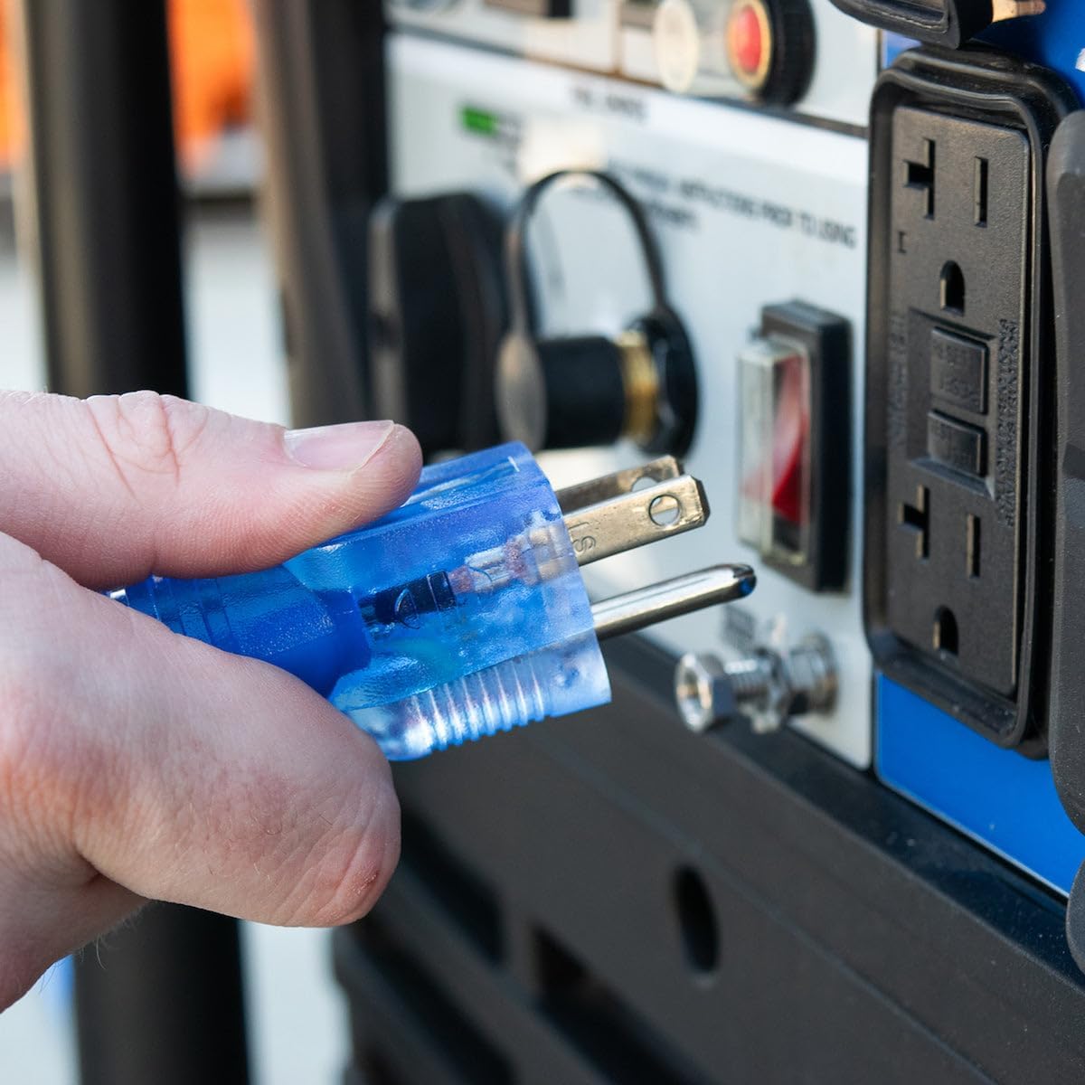 DuroMax XPX10050C Heavy Duty SJEOOW 50-Foot 10 Gauge Blue Triple Tap Lighted Extension Power Cord