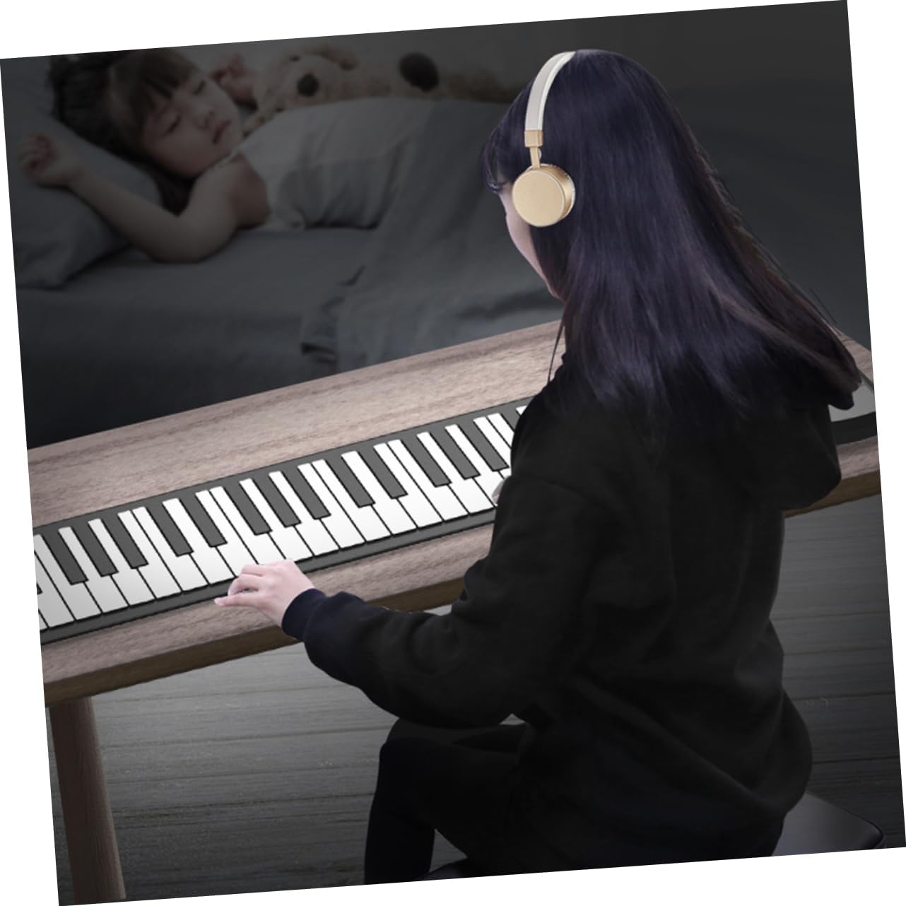 Portable Key Roll-up Piano Silicone Folding Electronic Keyboard for Beginners Travel-friendly Music Instrument for Boys and Girls and Adults High-fidelity Sound Stereo Speakers