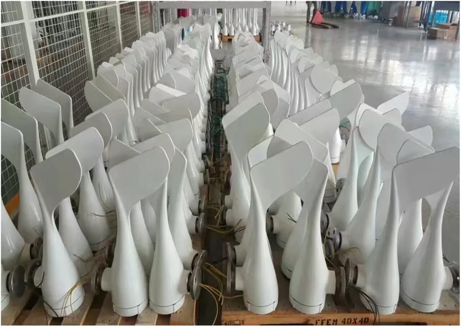 Wind Turbines, Small Wind Nerator 100w Wind Turbine with 3 Blade 2.5m/s Low Wind Speed Starting Wind Turbines for Streetlight(24V)