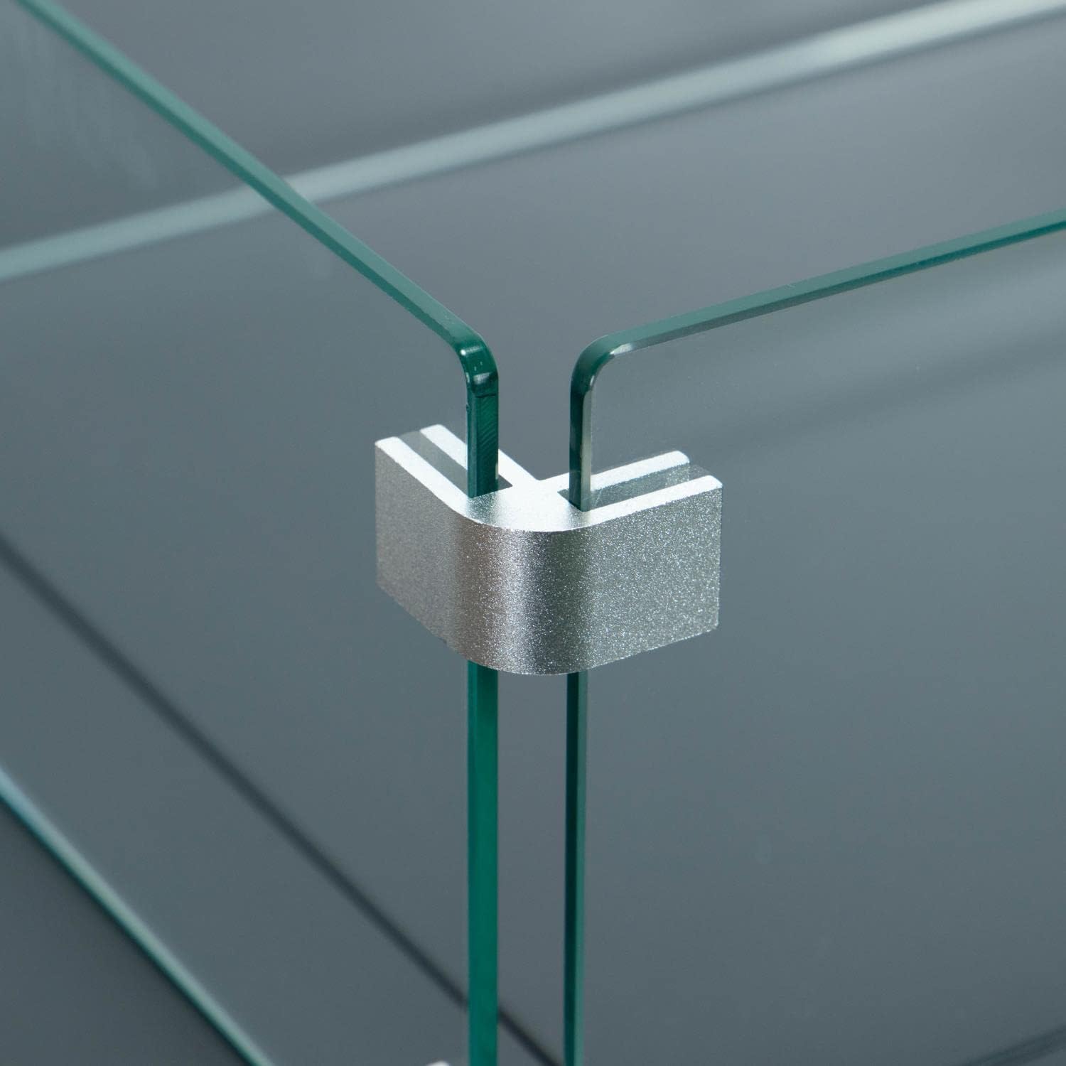 LeisureMod Chelsea Propane Fire Pit 44 Inch 55,000 BTU Auto-Ignition Gas Fire Pit Table with lid, Wind Guard and Decorative Stones Aluminum Frame