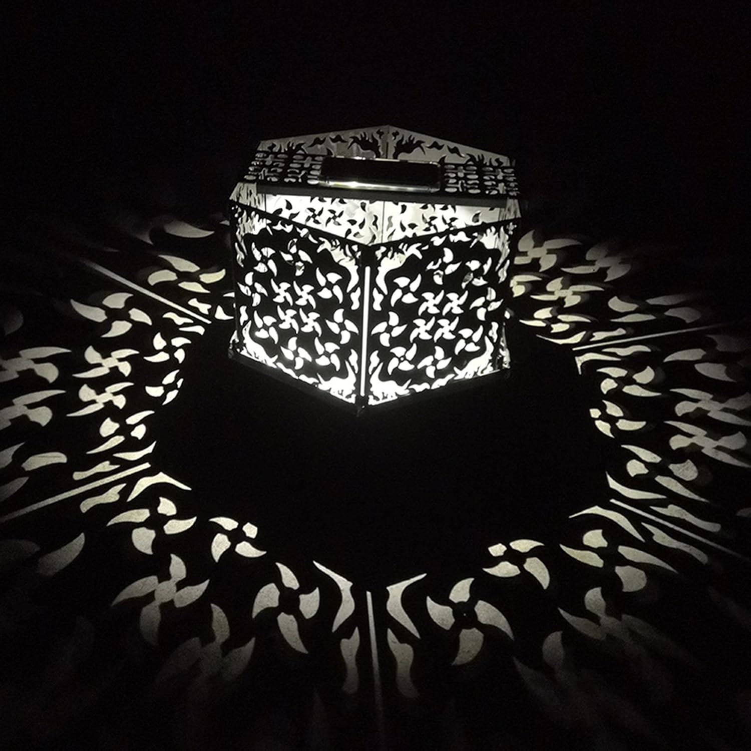 Creativity Oversized Outdoor Fire Pits & Bowls, Large Wrought Iron Wood Burning Firepit Bowls, Patio Heater for Backyard Garden Camping Bonfire