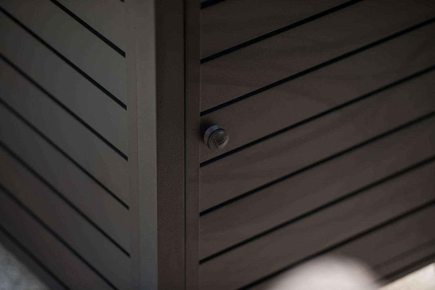 57in Outdoor Gas Propane Fire Pit Table, Rectangular Mocha Dark Brown, 50,000 Btu, Aluminum Fireplace with Lid Fire Glass, Etl Certified for Patio, Deck, Backyard (1 Doors)