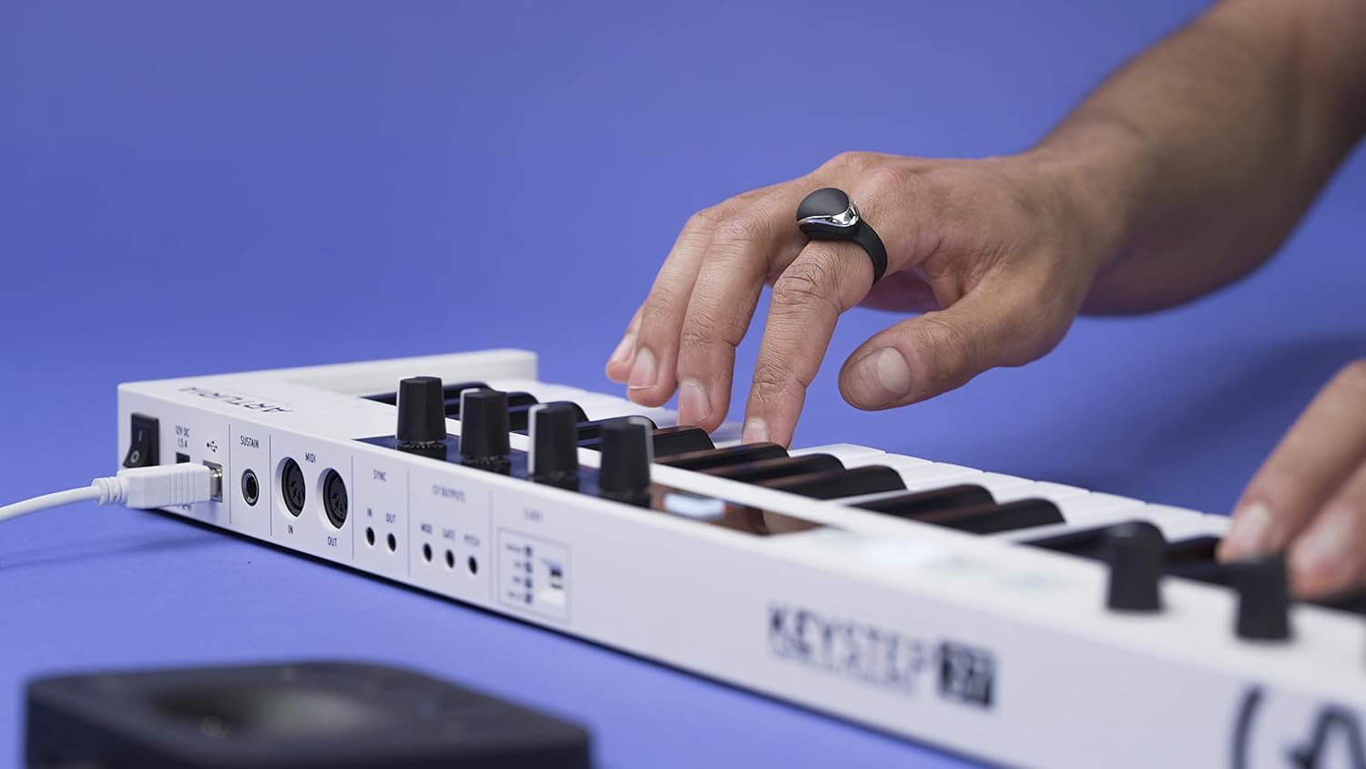 Neova MIDI Ring Controller with Hub. Advanced gesture MIDI controller with standalone CPU and nine ultra-low latency sensors (NEOVA) Distributed by Roland.