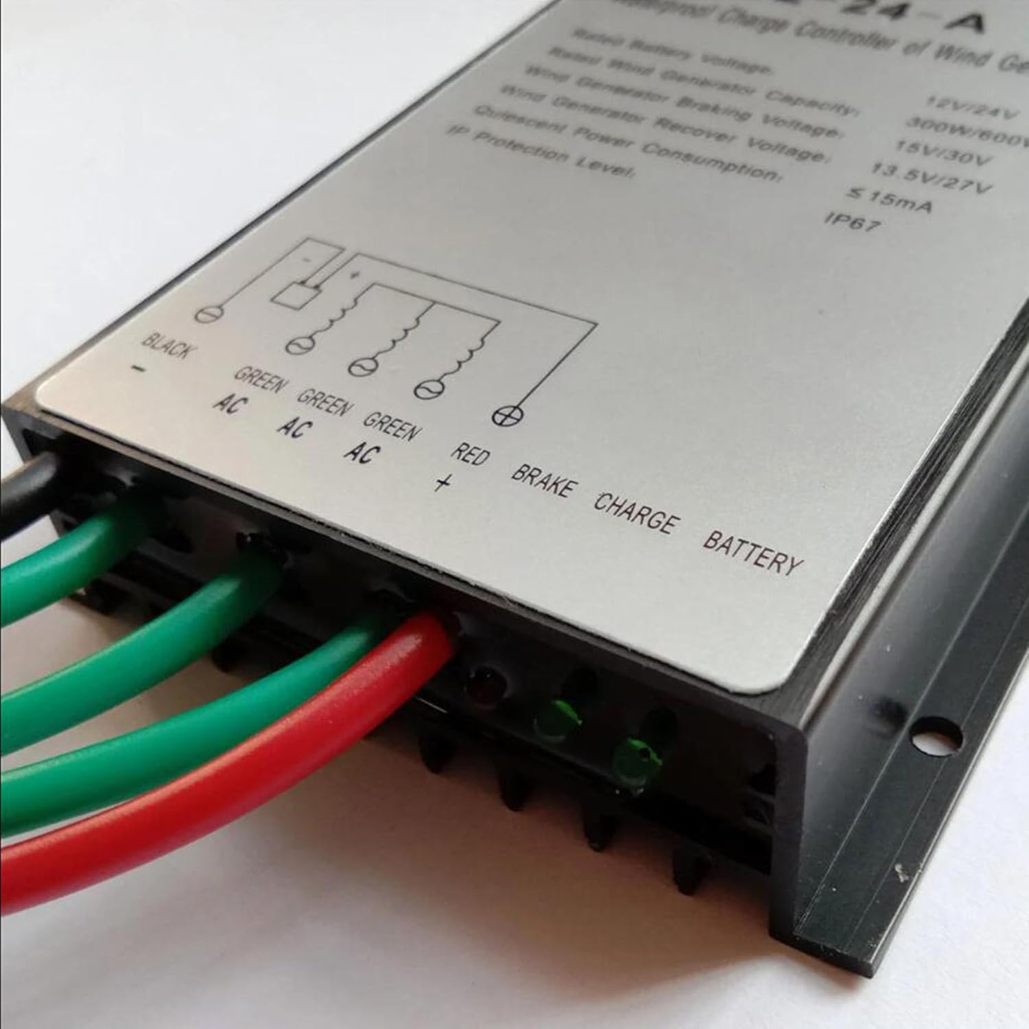 600W Wind Power Charging and Discharging Controller IP67 Waterproof Wind Power Output DC/AC 12V/24V Voltage Wind Power Generation Controller