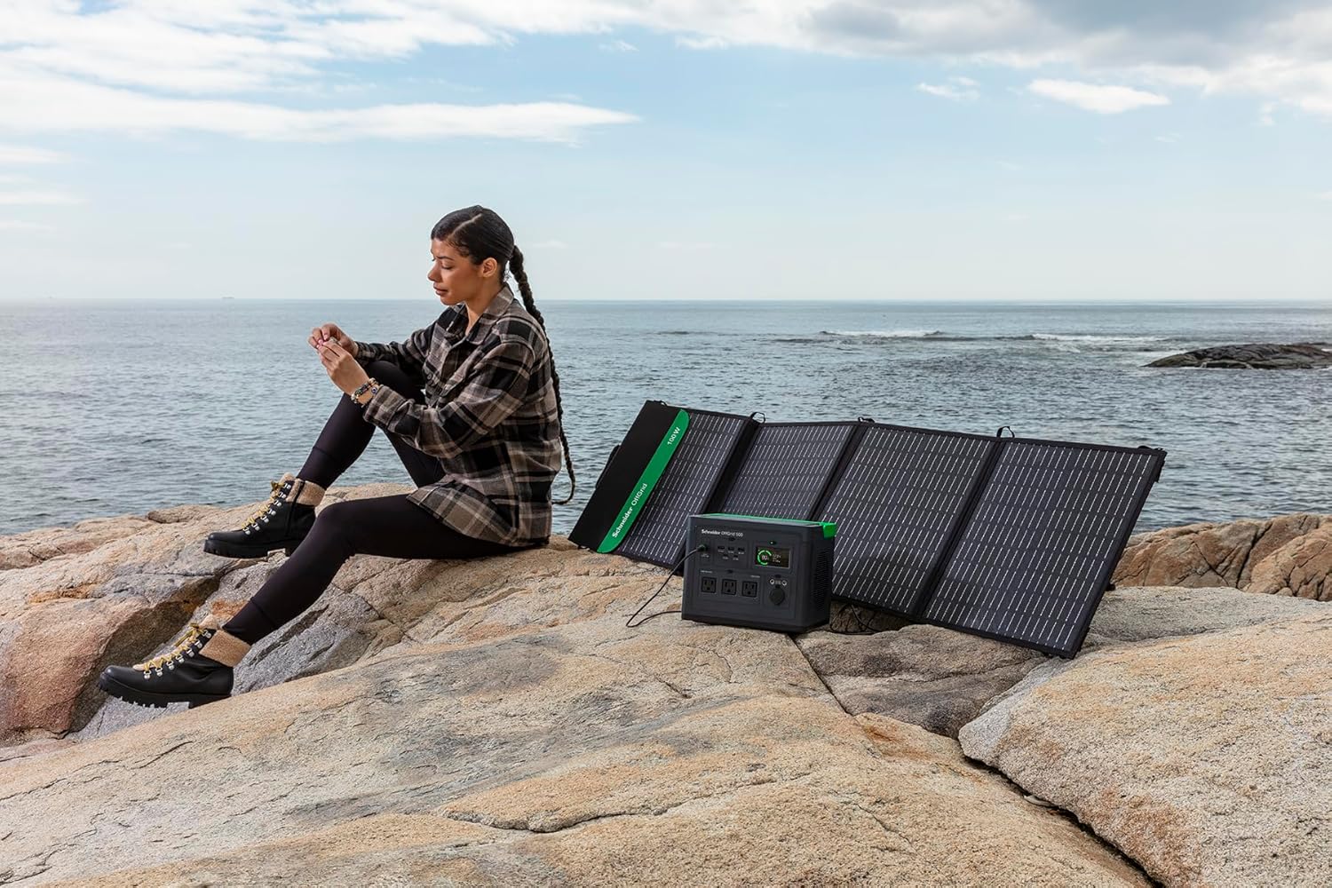 Schneider OffGrid 100W Portable Solar Panel, PSP100 Solar Generator Panels, All-in-One Solar Panel and Carrying Case