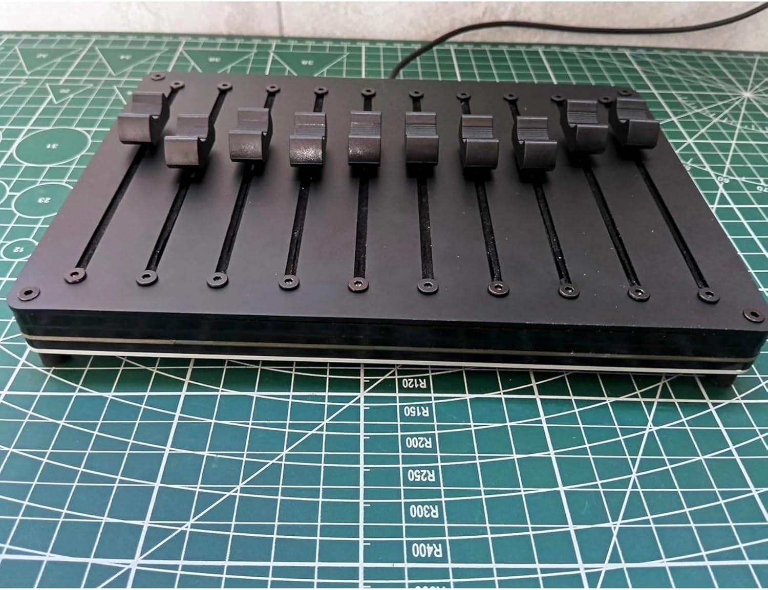 10 Channel MIDI Controller Fader, Customizable CC Messages, USB/Type-C Interface for DAW Software