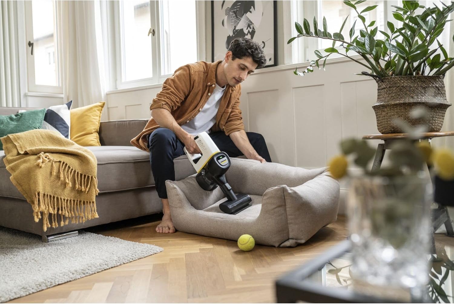 Kärcher Mini Turbo Brush with Rotating Roller, Perfect Collection of Pet Hair, Ideal for Upholstery and Other Surfaces, Accessory for The Kärcher Battery Vacuum Cleaner VC Cordless