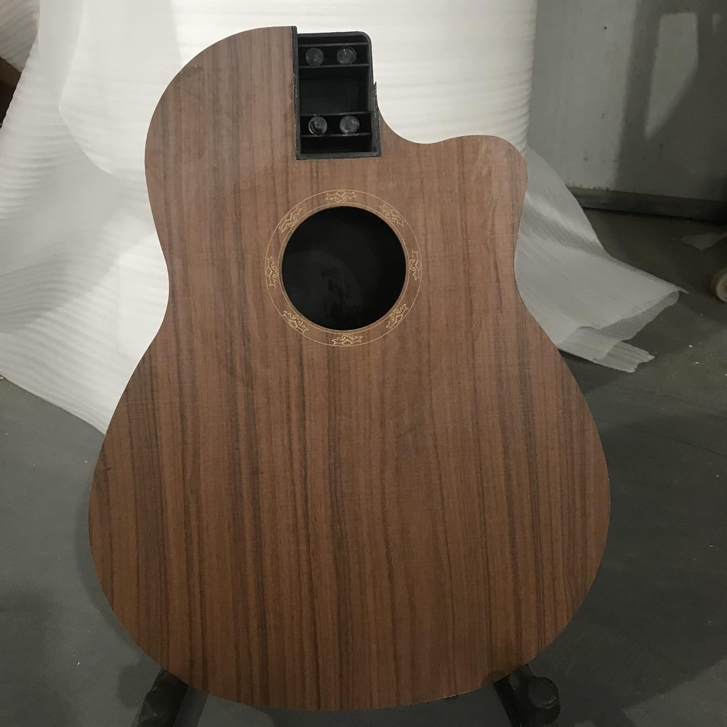 FLFL 1Pcs 39 Inch Acoustic Guitar Body 6 Strings Round Back Cutaway Design Folk Guitarra Panel Unfinished Guitar Kit
